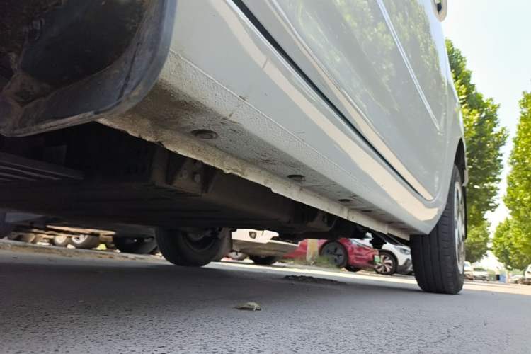 Used Geely Galaxy Panda 2024 Panda Mini 200km Endurance Bear Left Side Sill