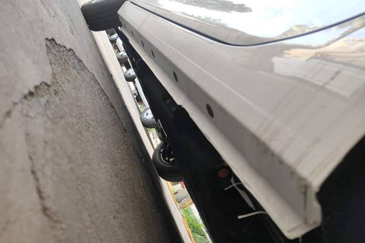 Used Geely Galaxy Panda 2024 Panda Mini 200km Endurance Bear Left Side Sill
