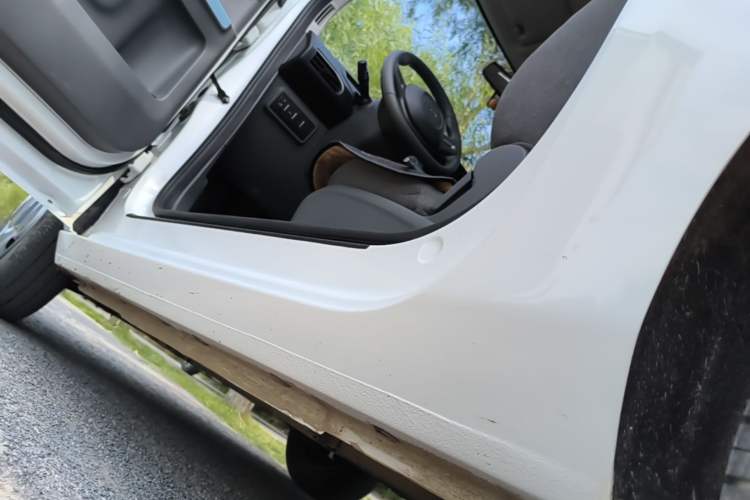 Used Geely Galaxy Panda 2024 Panda Mini 200km Endurance Bear Left Side Sill