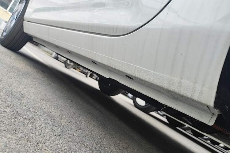 Used Geely Galaxy Panda 2024 Panda Mini 200km Endurance Bear Left Side Sill