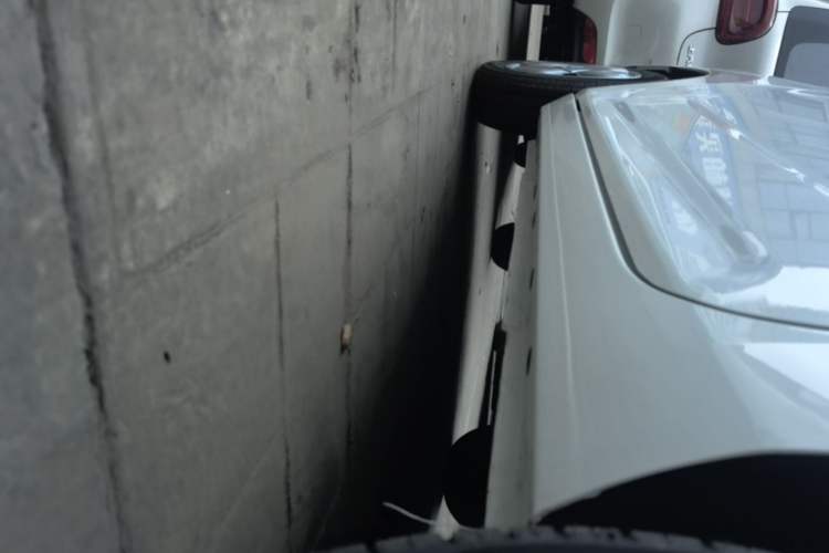 Used Geely Galaxy Panda 2024 Panda Mini 200km Endurance Bear Left Side Sill