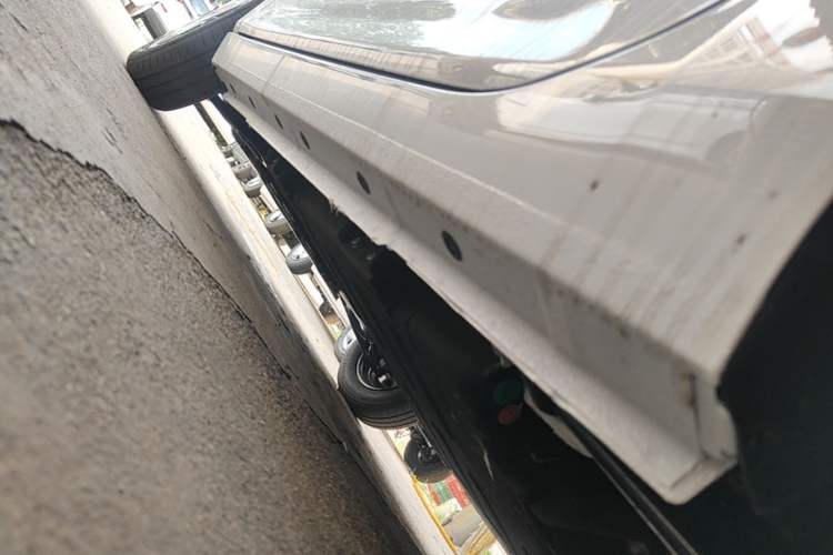Used Geely Galaxy Panda 2024 Panda Mini 200km Endurance Bear Left Side Sill