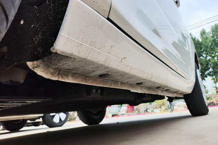 Used Geely Galaxy Panda 2024 Panda Mini 200km Endurance Bear Left Side Sill