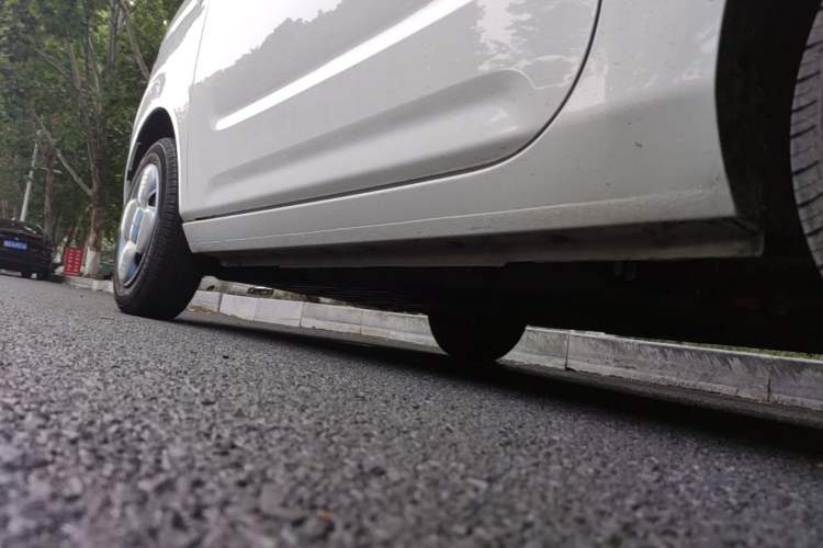 Used Geely Galaxy Panda 2024 Panda Mini 200km Endurance Bear Left Side Sill
