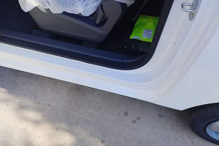 Used Geely Galaxy Panda 2024 Panda Mini 200km Endurance Bear Left Side Sill