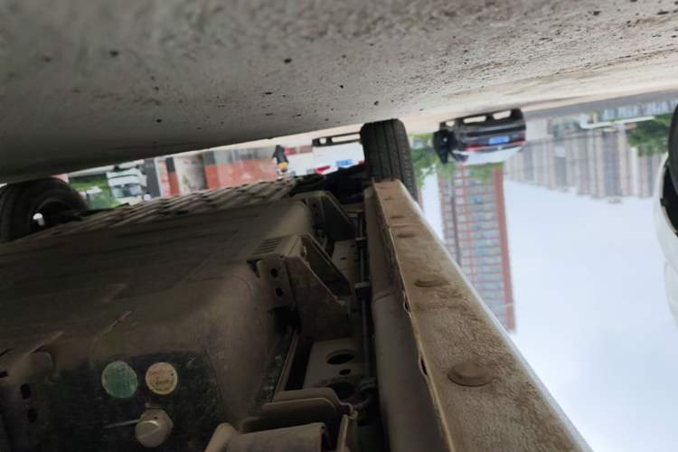 Used Geely Galaxy Panda 2024 Panda Mini 200km Endurance Bear Left Side Sill