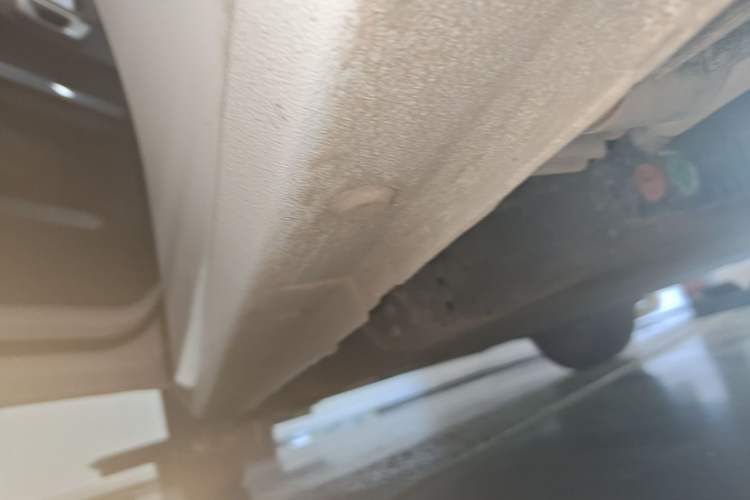 Used Geely Galaxy Panda 2024 Panda Mini 200km Endurance Bear Left Side Sill