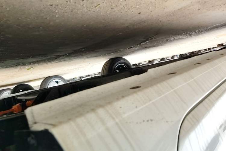 Used Geely Galaxy Panda 2024 Panda Mini 200km Endurance Bear Left Side Sill