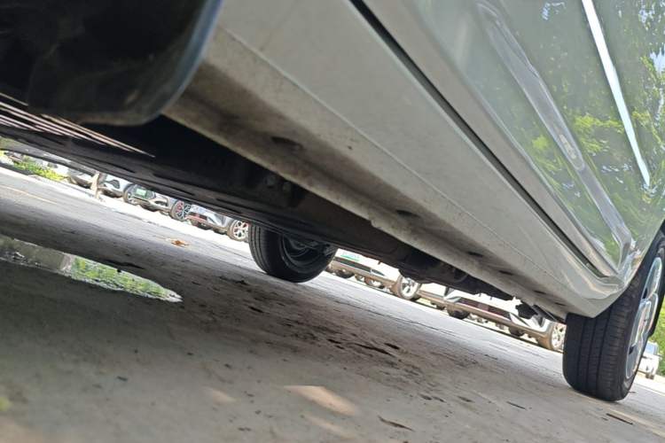 Used Geely Galaxy Panda 2024 Panda Mini 200km Endurance Bear Left Side Sill