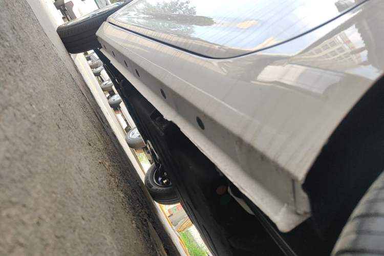 Used Geely Galaxy Panda 2024 Panda Mini 200km Endurance Bear Left Side Sill