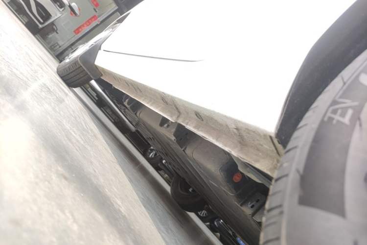 Used Geely Galaxy Panda 2024 Panda Mini 200km Endurance Bear Left Side Sill