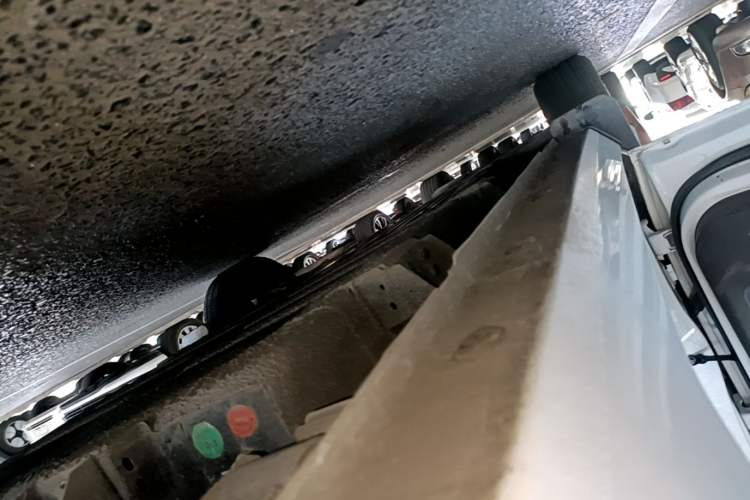 Used Geely Galaxy Panda 2024 Panda Mini 200km Dragon Edition Left Side Sill