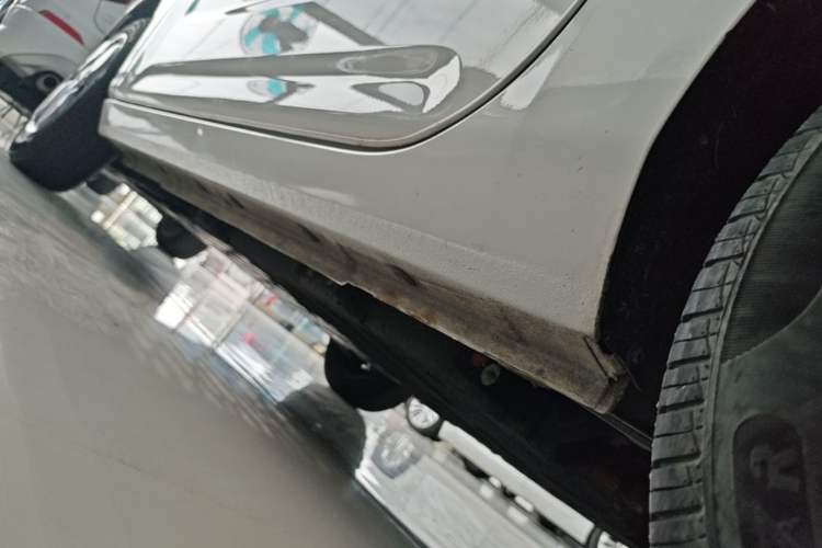 Used Geely Galaxy Panda 2024 Panda Mini 200km Endurance Bear Left Side Sill