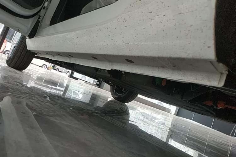 Used Geely Galaxy Panda 2024 Panda Mini 200km Endurance Bear Left Side Sill