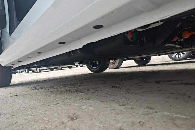 Used Geely Galaxy Panda 2024 Panda Mini 200km Endurance Bear Left Side Sill