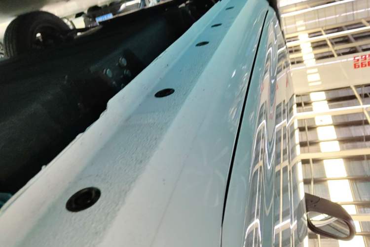 Used Geely Galaxy Panda 2024 Panda Mini 200km Endurance Bear Left Side Sill