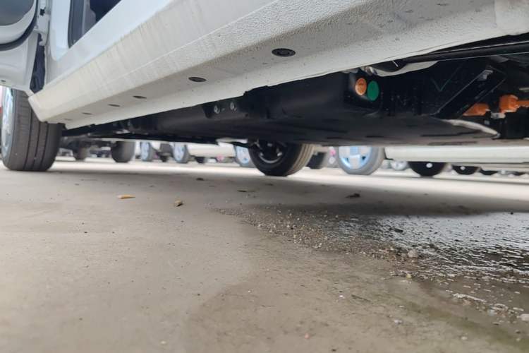 Used Geely Galaxy Panda 2024 Panda Mini 200km Endurance Bear Left Side Sill