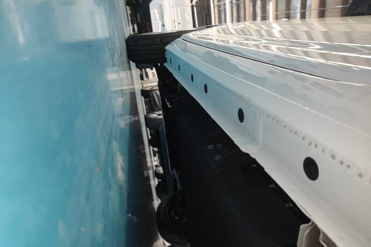 Used Geely Galaxy Panda 2024 Panda Mini 200km Endurance Bear Left Side Sill