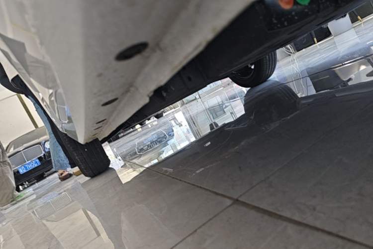 Used Geely Galaxy Panda 2024 Panda Mini 200km Endurance Bear Left Side Sill