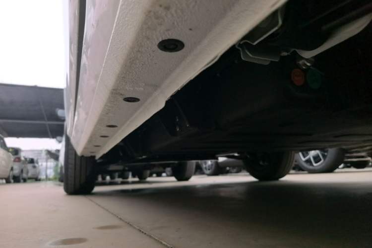 Used Geely Galaxy Panda 2024 Panda Mini 200km Endurance Bear Left Side Sill