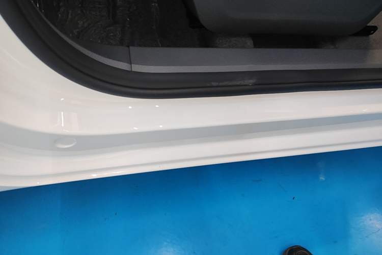 Used Geely Galaxy Panda 2024 Panda Mini 200km Endurance Bear Left Side Sill