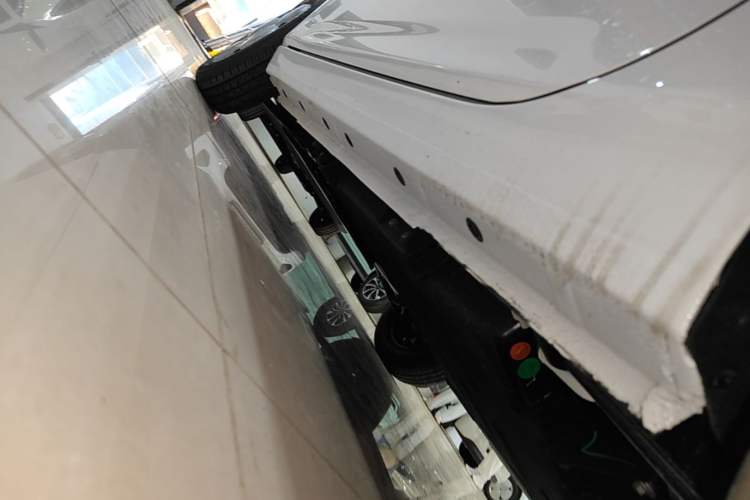 Used Geely Galaxy Panda 2024 Panda Mini 200km Endurance Bear Left Side Sill