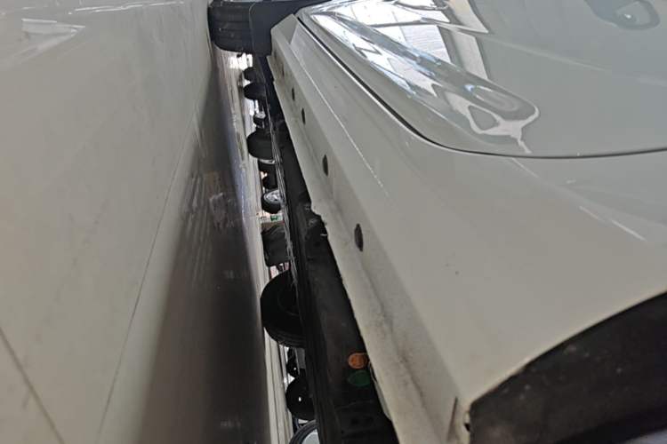 Used Geely Galaxy Panda 2024 Panda Mini 200km Endurance Bear Left Side Sill