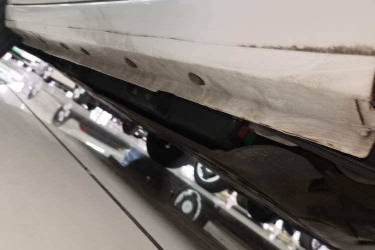 Used Geely Galaxy Panda 2024 Panda Mini 200km Endurance Bear Left Side Sill