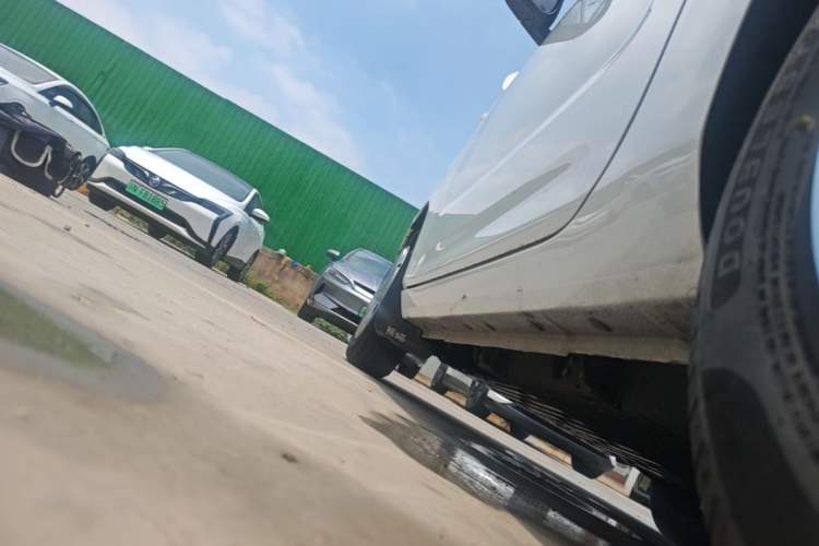 Used Geely Galaxy Panda 2024 Panda Mini 200km Endurance Bear Left Side Sill