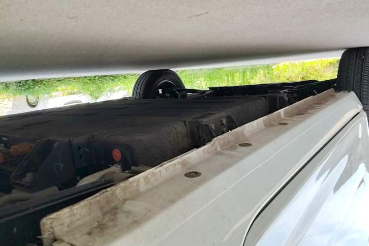 Used Geely Galaxy Panda 2024 Panda Mini 200km Endurance Bear Left Side Sill