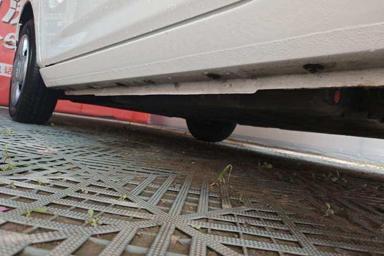 Used Geely Galaxy Panda 2024 Panda Mini 200km Endurance Bear Left Side Sill