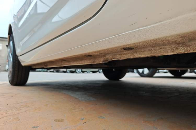 Used Geely Galaxy Panda 2024 Panda Mini 200km Endurance Bear Left Side Sill