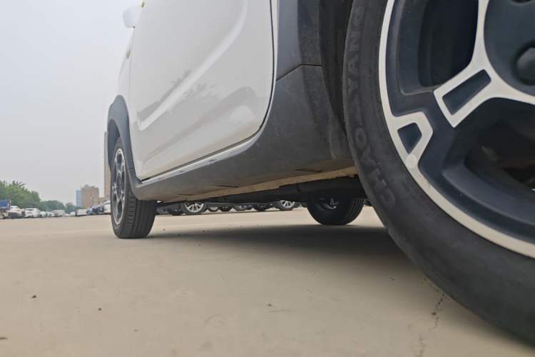Used Geely Galaxy Panda 2024 200km Panda Rider Left Side Sill
