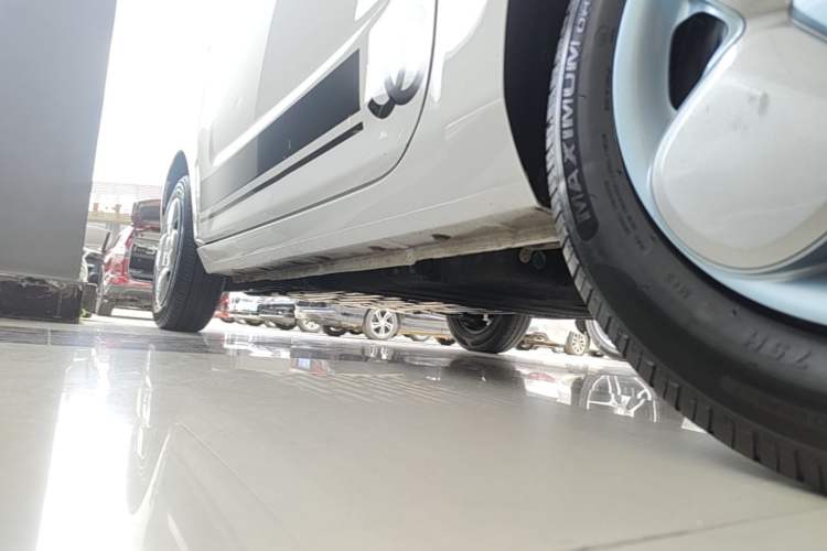 Used Geely Galaxy Panda 2024 Panda Mini 200km Longteng PRO Edition Left Side Sill