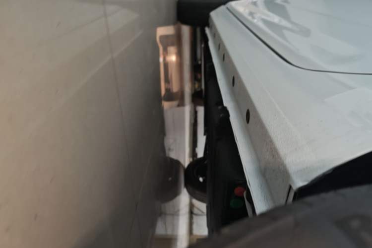 Used Geely Galaxy Panda 2024 Panda Mini 200km Endurance Bear Left Side Sill