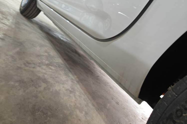Used Geely Galaxy Panda 2024 Panda Mini 200km Endurance Bear Left Side Sill