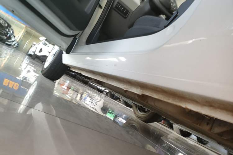 Used Geely Galaxy Panda 2024 Panda Mini 200km Endurance Bear Left Side Sill