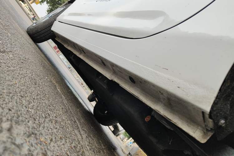 Used Geely Galaxy Panda 2024 Panda Mini 200km Endurance Bear Left Side Sill