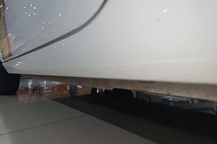 Used Geely Galaxy Panda 2024 Panda Mini 200km Endurance Bear Left Side Sill