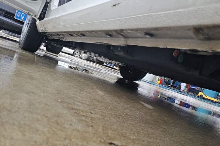 Used Geely Galaxy Panda 2024 Panda Mini 200km Endurance Bear Left Side Sill