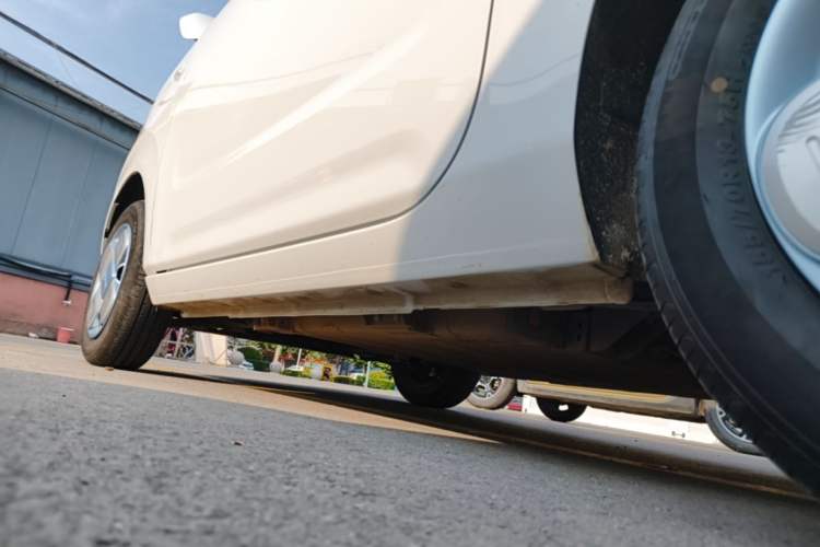 Used Geely Galaxy Panda 2024 Panda Mini 200km Endurance Bear Left Side Sill