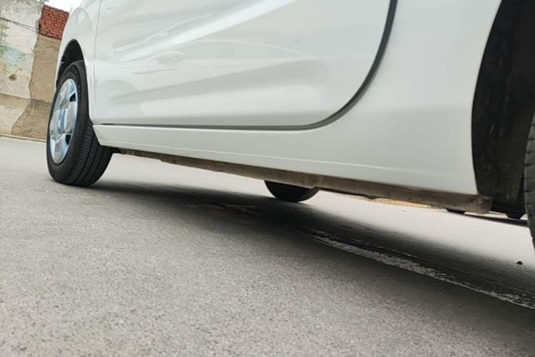 Used Geely Galaxy Panda 2024 Panda Mini 200km Endurance Bear Left Side Sill