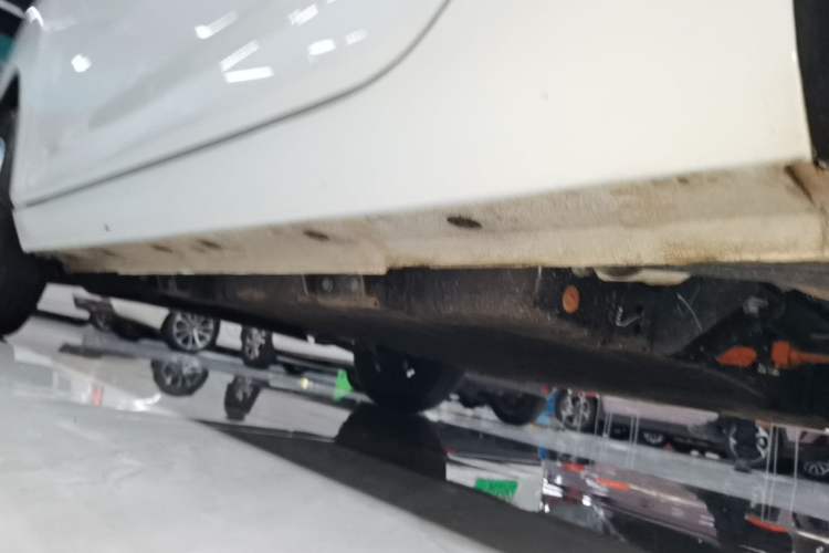 Used Geely Galaxy Panda 2024 Panda Mini 200km Endurance Bear Left Side Sill