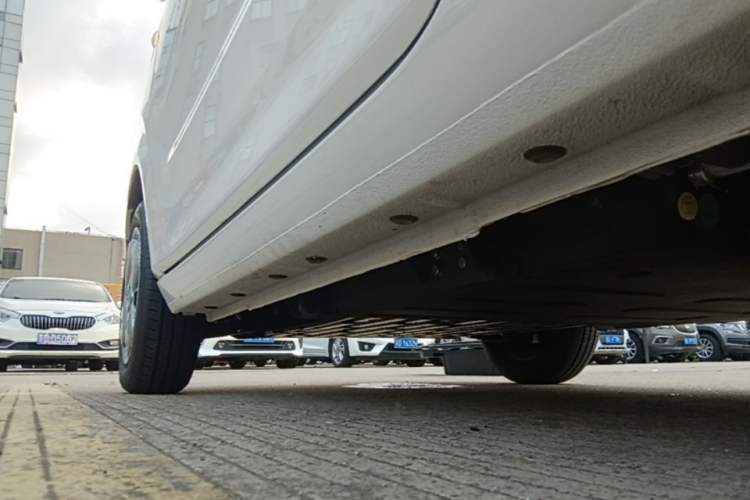 Used Geely Galaxy Panda 2024 Panda Mini 200km Longteng PRO Edition Left Side Sill