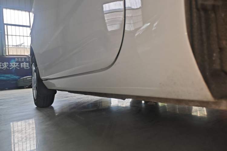 Used Geely Galaxy Panda 2024 Panda Mini 200km Endurance Bear Left Side Sill
