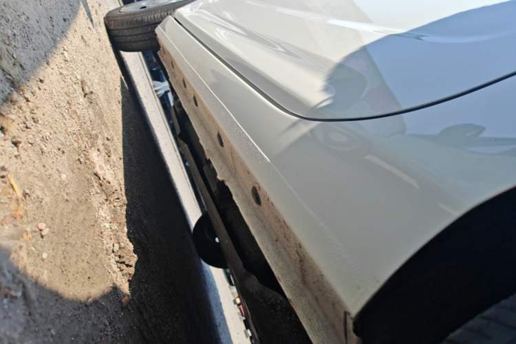 Used Geely Galaxy Panda 2024 Panda Mini 200km Endurance Bear Left Side Sill