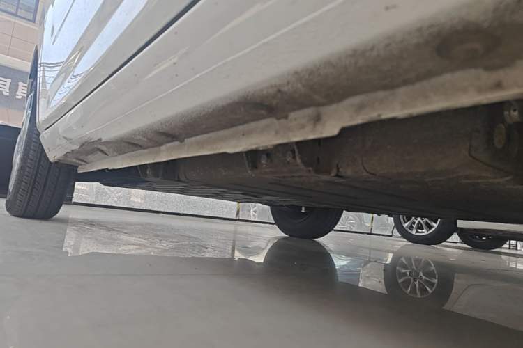 Used Geely Galaxy Panda 2024 Panda Mini 200km Endurance Bear Left Side Sill