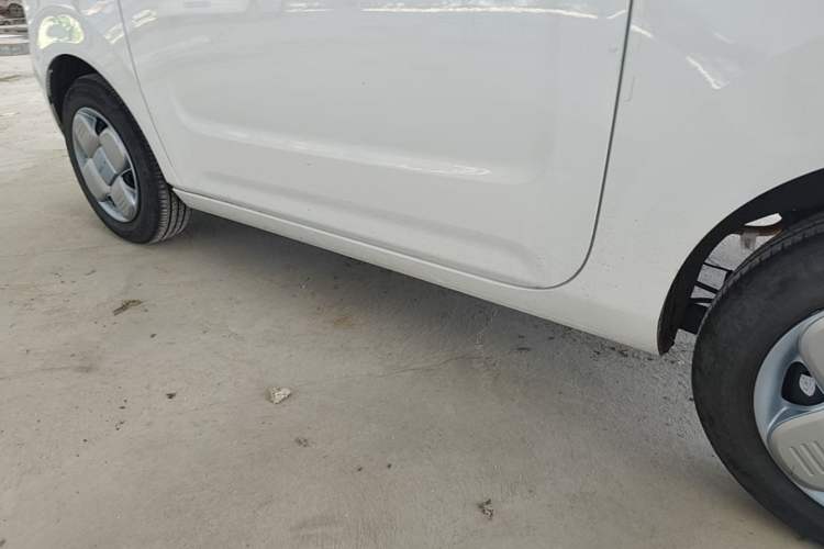 Used Geely Galaxy Panda 2024 Panda Mini 200km Endurance Bear Left Side Sill