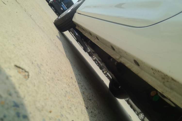 Used Geely Galaxy Panda 2024 Panda Mini 200km Endurance Bear Left Side Sill