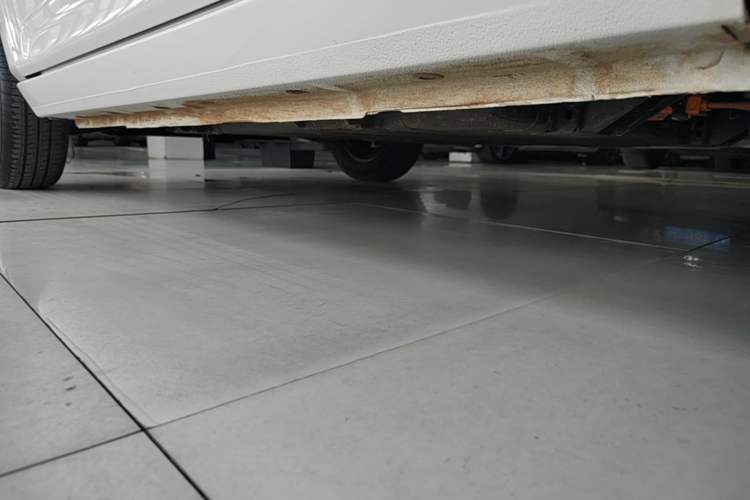 Used Geely Galaxy Panda 2024 Panda Mini 200km Endurance Bear Left Side Sill